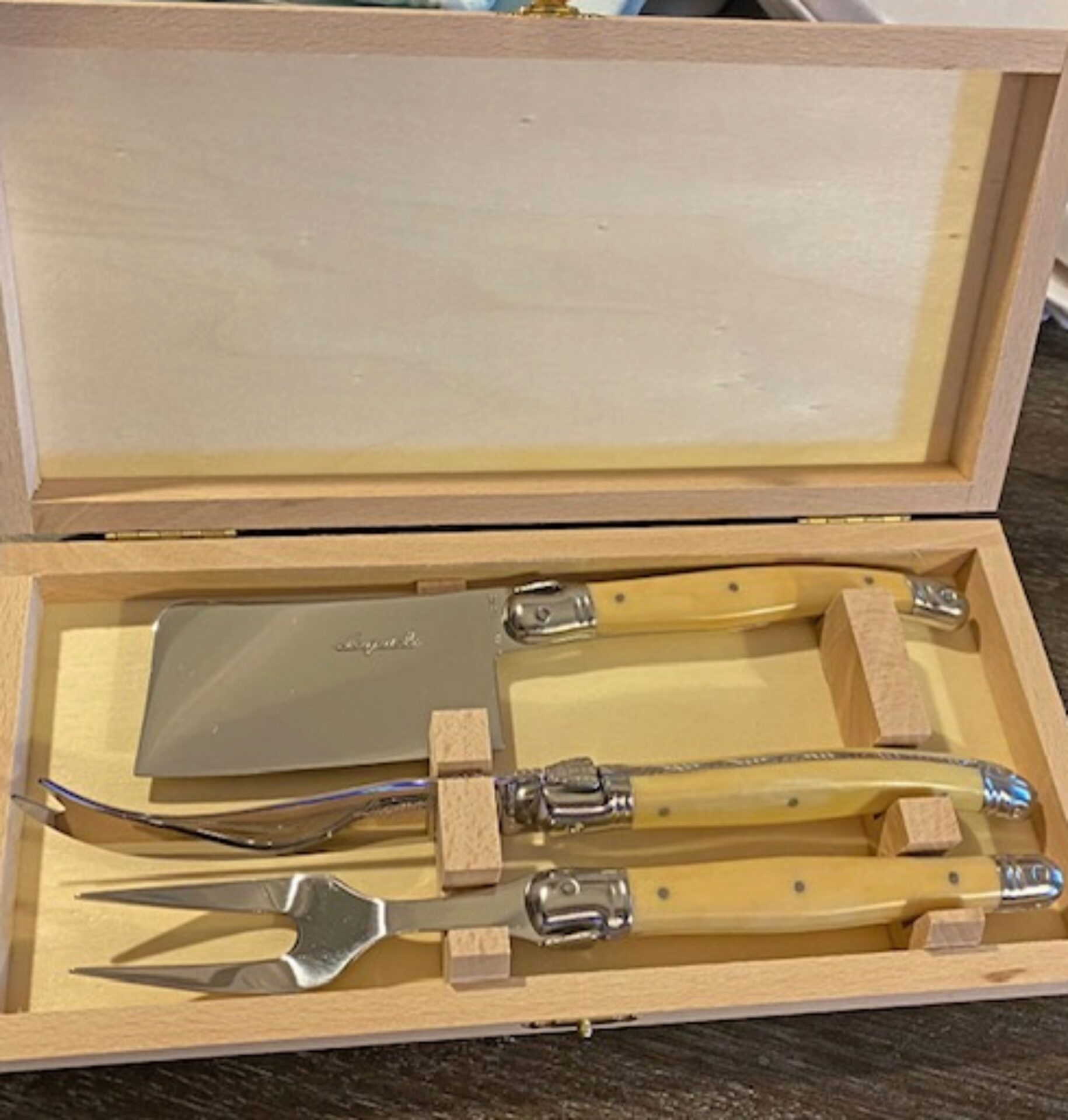 Wooden Handle Stainless Steel Cutlery Set in a Box