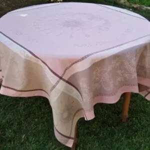 Cream and grey colored table cloth